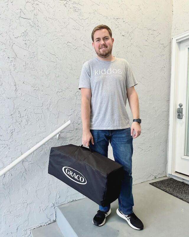 • Say hi to Jon! 👋 

• He’s one of our owners and in addition to all the stuff he does behind the scenes, you’ll see him out delivering sometimes too! 🚚 

• “I love that we are able to provide a service that helps make family’s trips stress free. Its so awesome that now moms don’t have to pack it all, and dads don’t have to lug it all state to state! Now you can have more time to enjoy your vacay and less time worrying about what to bring.”

• What do you love about our service? ❓ 
Learn more about us here! ⬇️
www.kiddosrentals.com