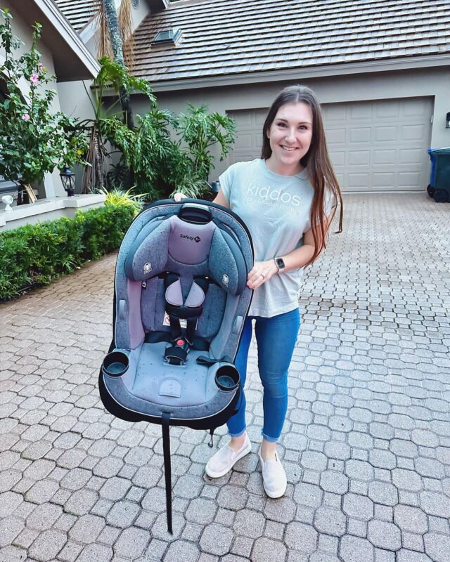 • What’s worse than lugging a car seat through the airport? Most parents would say, not much! 😅 

• That’s why we’re here!! We rent safe and clean car seats and deliver them both to the airport or to your vacation rental (or grandparents/friends/family’s house!)✨

• We carefully inspect all our car seats to make sure they are safe for your kiddos, and clean them in between every rental. 🧼 

• No more struggling with both kids and car seats in tow! 🙌 What’s better? We even have a small car rental fleet 🚘 and can leave the car seats right inside the car at the airport for you! #vacayhacks ✨

• Ready to rent? Check it all out HERE! ⬇️
www.kiddosrentals.com