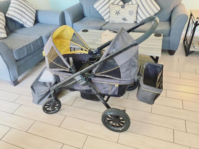 • A rental fave - the Evenflo Pivot Stroller Wagon 🤩

• No matter where you go, this wagon is sure to please! It’s capable of going not only on solid ground but also rougher terrain and even the sand. 🏝️ 

• It’s got 2 seats (with seatbelts!), 2 shades, cup holders + snack trays, and even an extra basket for storage. ✨ 

• We know you’ll love it as much as we do!! Check it out here! ⬇️ 
www.kiddosrentals.com